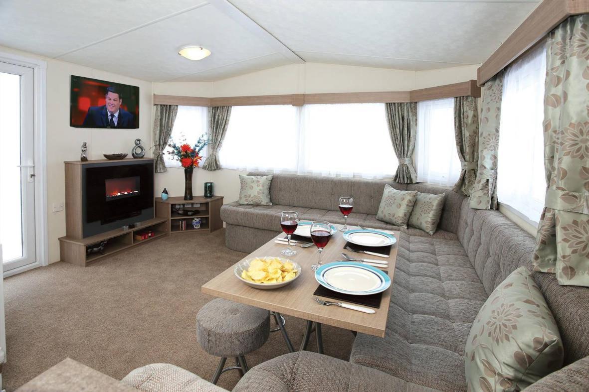 Holiday home Roselands Caravan Park, Nr Lands End, Cornwall *