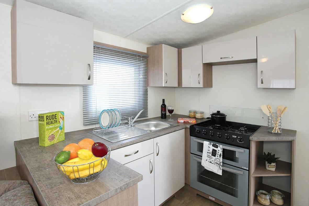 Roselands Caravan Park, Nr Lands End, Cornwall * St Just