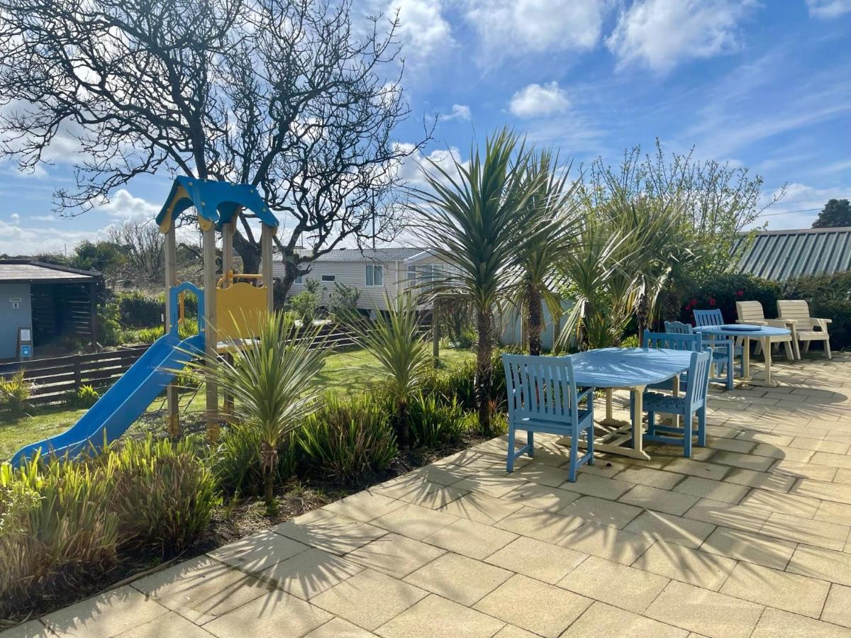 Holiday home Roselands Caravan Park, Nr Lands End, Cornwall *