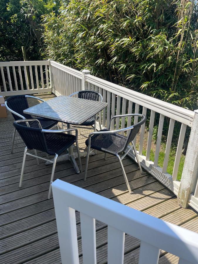 Roselands Caravan Park, Nr Lands End, Cornwall Holiday home St Just