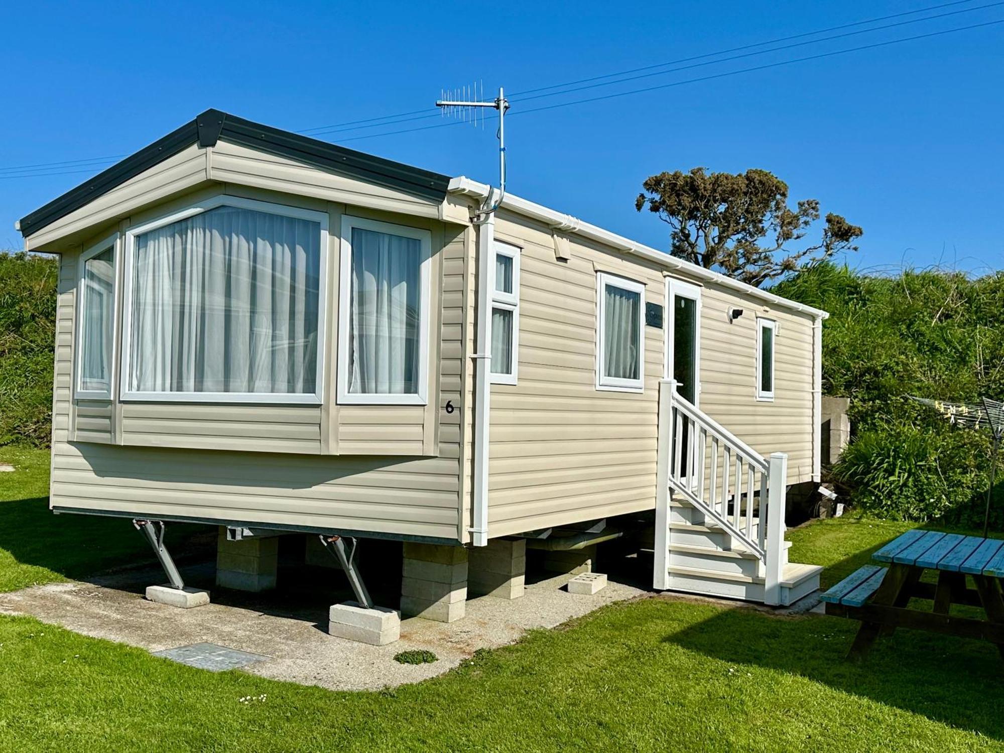 Roselands Caravan Park, Nr Lands End, Cornwall * St Just