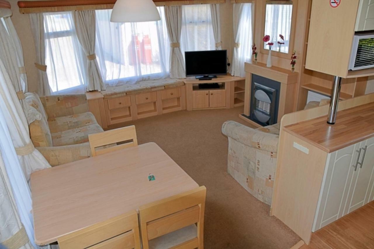 Roselands Caravan Park, Nr Lands End, Cornwall Holiday home St Just