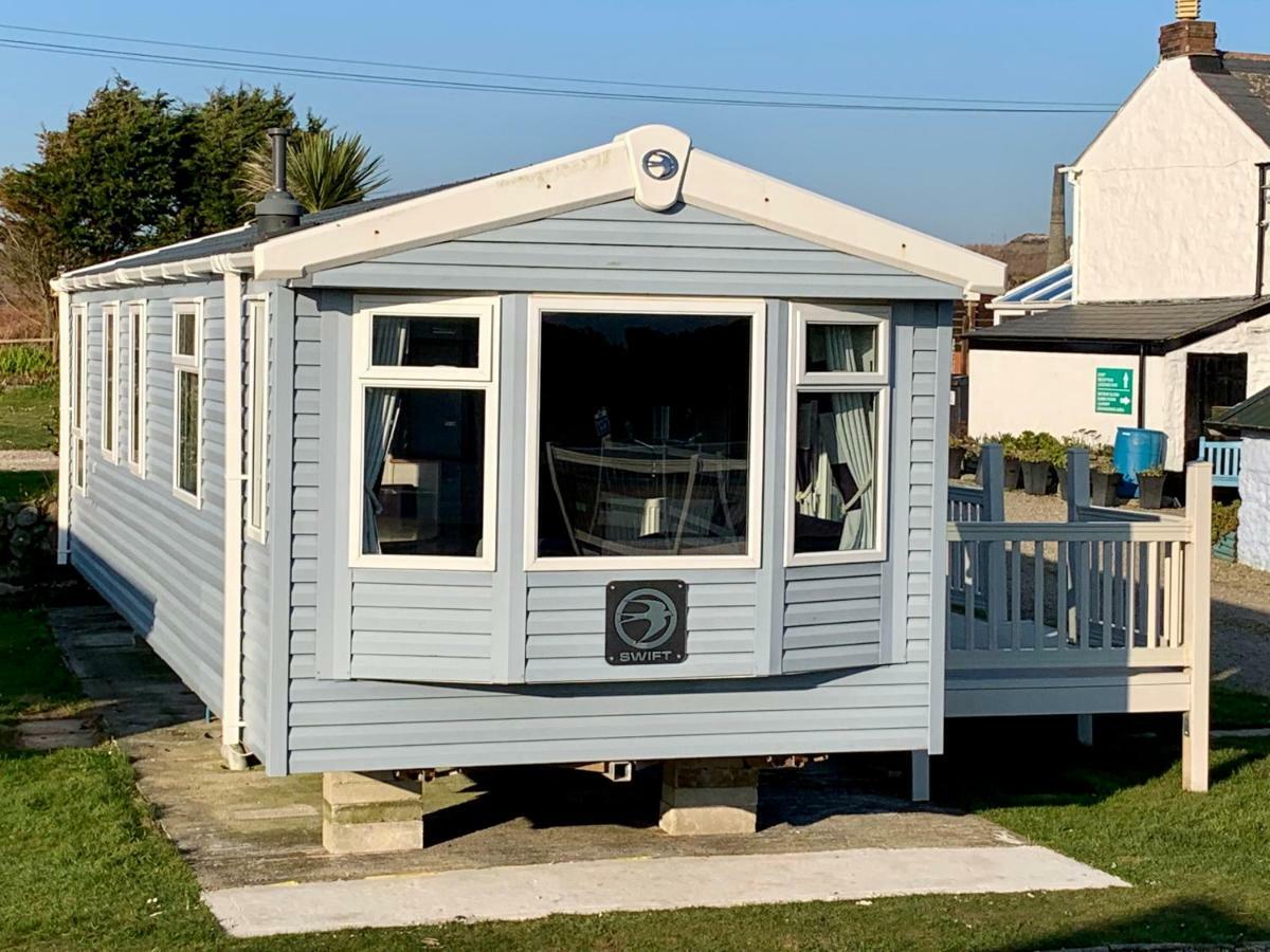 Roselands Caravan Park, Nr Lands End, Cornwall Holiday home *